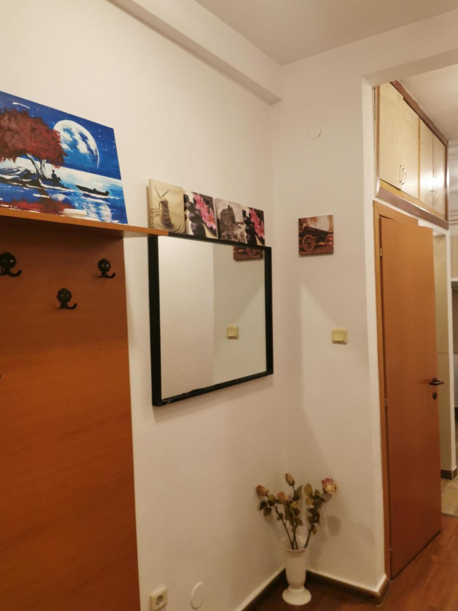 Old Center Apartament Bucharest Luaran gambar