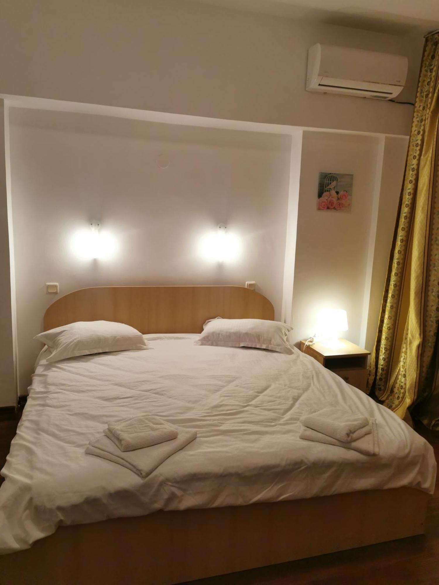 Old Center Apartament Bucharest Luaran gambar